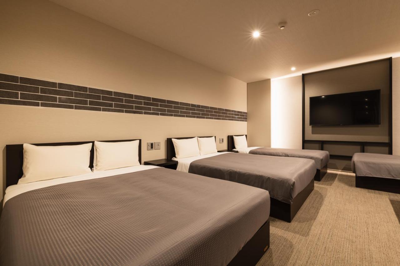 Grand Base Hakata Naraya Hotel Fukuoka  Bagian luar foto