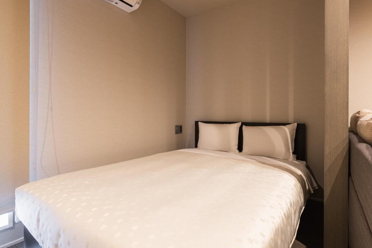 Grand Base Hakata Naraya Hotel Fukuoka  Bagian luar foto