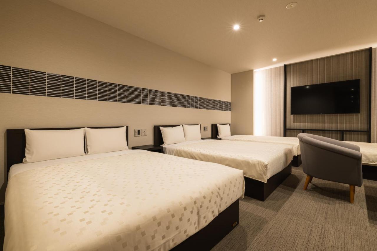 Grand Base Hakata Naraya Hotel Fukuoka  Bagian luar foto
