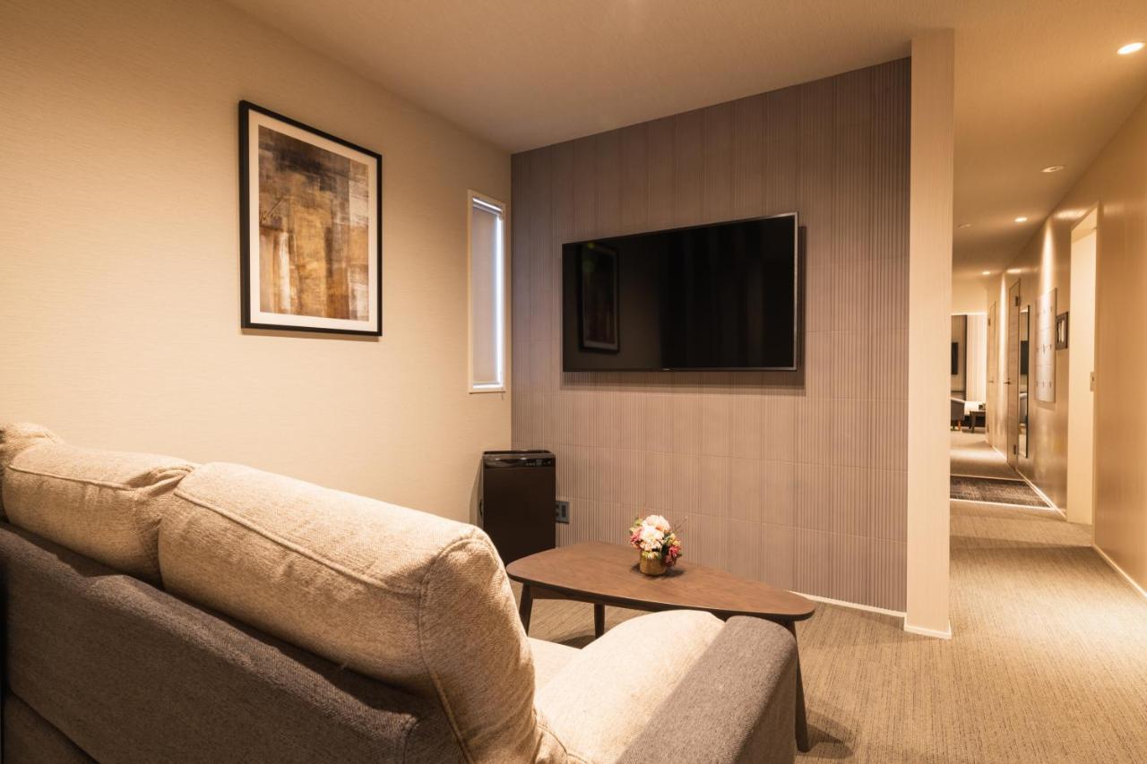 Grand Base Hakata Naraya Hotel Fukuoka  Bagian luar foto